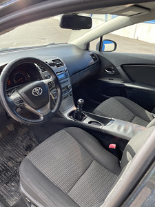 Toyota Avensis 2010 1.8 bensiin (12 foto / 15)