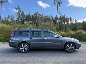 Volvo V70 2.4d nelikvedu (1 foto / 9)