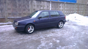 Volkswagen Golf (2 фото из 3)