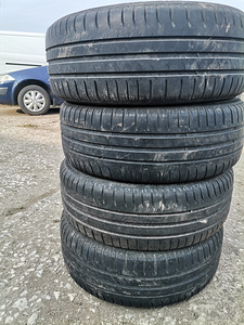 205/60 R15 Michelin (1 foto / 2)