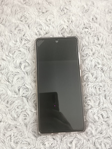 Samsung s20fe (2 фото из 3)