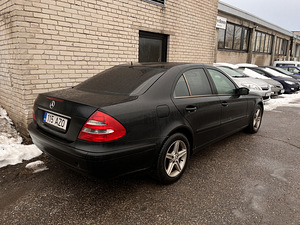 MERCEDES-BENZ E 320 CDI (3 foto / 13)