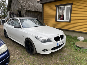 BMW 525d 3.0 M-Pack 2008 (5 foto / 7)