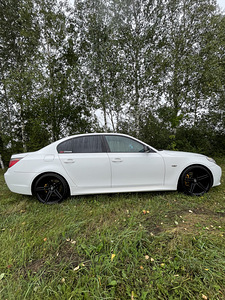 BMW 525d 3.0 M-Pack 2008 (2 foto / 7)