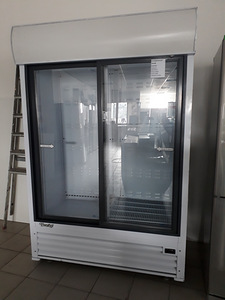 Холодильні шафи