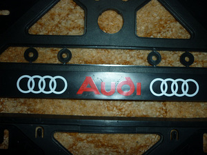 Ramki dlja nomera audi (3 foto / 4)