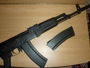 Плитник + Ак 74 и разные тактическиие ножи (9 foto / 10)