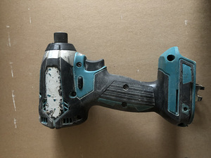 Makita trell+4.0ah aku (2 foto / 9)