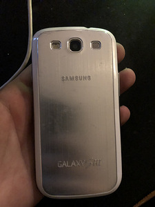 Samsung Galaxy S3 (2 foto / 2)