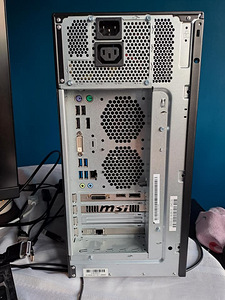 Fujitsu tagasihoidlik gaming pc (4 foto / 4)