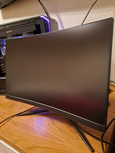 Mänguri komplekt i7-8700K/RTX2070/32GB+monitor jne (7 foto / 9)