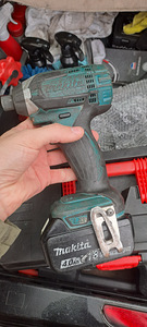 Makita dtd152+4ah аккумулятор (2 фото из 5)