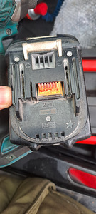 Makita dtd152+4ah аккумулятор (4 фото из 5)
