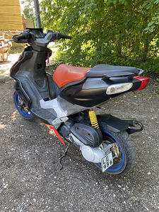 Aprilia sr (2 foto / 3)