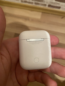 Case with one air pods (2 foto / 2)