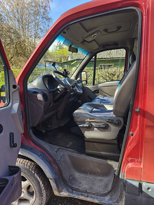 Renault Master 2.8 дизель (6 фото из 11)