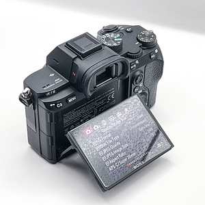 Sony A7 iii body + Cage (4 foto / 10)