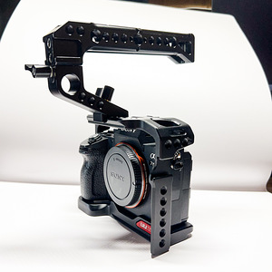 Sony A7 iii body + Cage (2 foto / 10)