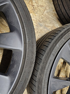 Tesla Model S / X 265/35R21 Continental SportContact (3 foto / 8)