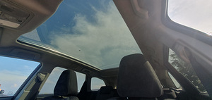 TOYOTA AURIS (8 фото из 15)