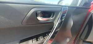 TOYOTA AURIS (11 фото из 15)