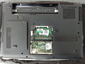 HP Pavilion DV6529em varuosadeks või taastamiseks (Rikkis!) (7 foto / 10)