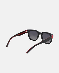 Продаются новые оригинальные солнцезащитные очки Hugo Boss ч (2 фото из 5)