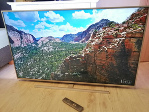 55" Philips 4K UHD teler Smart TV Ambilight (1 foto / 6)