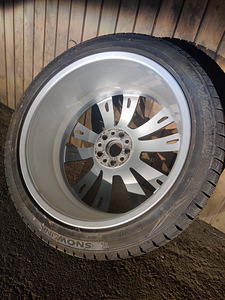 20" Audi valuveljed lamellrehvidega (2 foto / 7)