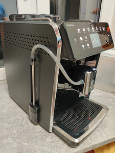 Saeco täisautomaatne espressomasin (2 foto / 6)