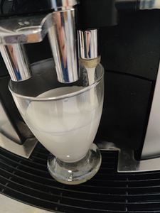 Jura automaatne espressomasin (4 foto / 5)