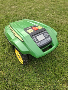 John Deere robotniiduk (2 фото из 5)