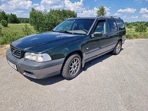 Volvo v70 xc 2.4 turbo (4 foto / 5)