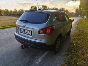 Nissan Qashqai 1.5 td 2008 (6 foto / 9)