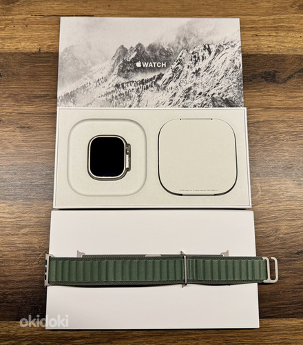 Apple Watch Ultra 49mm, Titanium, Green Alpine Loop M