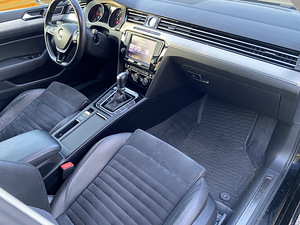 VW Passat 2.0 140kw Highline (12 foto / 13)