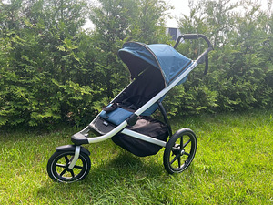 Thule Urban Glide 2 Синяя коляска