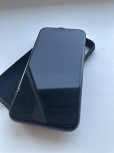 iPhone 11 на 128 GB (2 фото из 7)