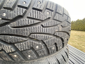 Naastrehvid Nankang NK Snow SW-7 195-65-R15 95T XL M+S (2 foto / 3)