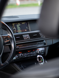 BMW 523i, F10 150KW (11 foto / 13)