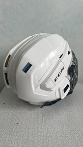 Laste CCM kiiver (3 foto / 4)
