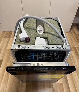 Nõudepesumasin Electrolux EEM43201L 45cm (1 foto / 3)