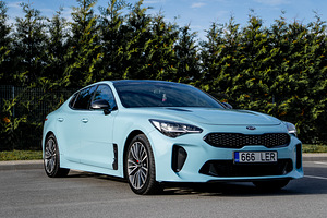Kia Stinger 2.2d 2018 (2 foto / 13)
