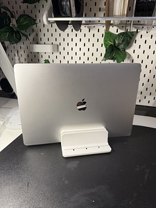 Продается MacBook Pro 16” (A2141, 2019) (2 фото из 6)