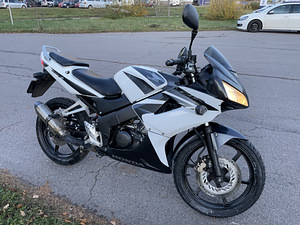 Honda cbr 125r (3 foto / 4)