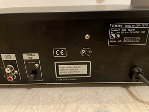 Sony CDP-CE215 5-CD Changer (3 foto / 3)
