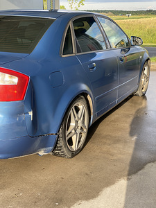 Audi A4 B6 3.0 Quattro (4 foto / 6)
