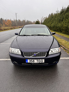Volvo S80 2.4 D5 120kw (2 foto / 10)