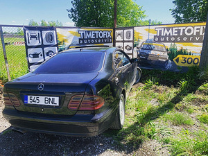 Mercedes-benz clk320 (4 foto / 7)