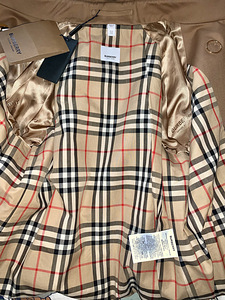 Burberry kraav (5 foto / 10)